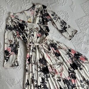 NWT Pinkblush women’s size large floral 3/4 sleeve faux wrap long length dress